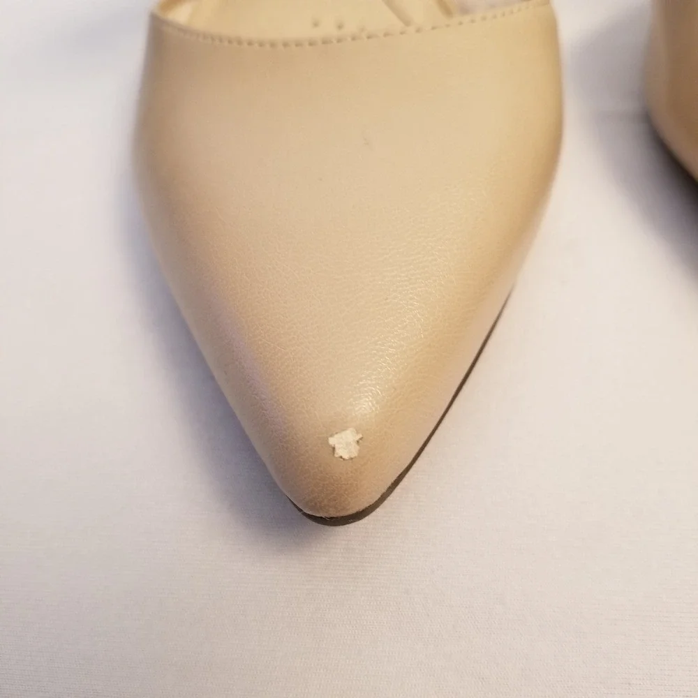 LifeStride Soft System Nude Beige Asymmetrical Strap Pointed Toe Pumps Size 7.5M